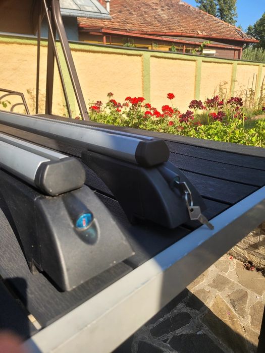 Bare auto transversale universale