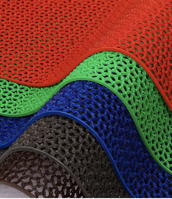 Коврик резиновый на шипах анти скольжения в рулоне