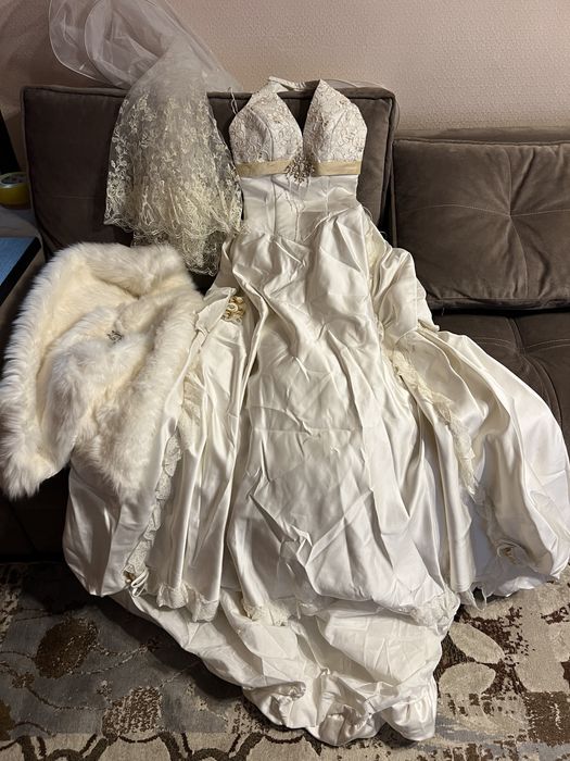 Свадебное платье