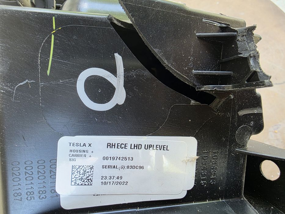 Tesla model X 2022 LED десен фар