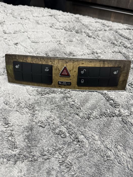 Панель управления на Мерседес