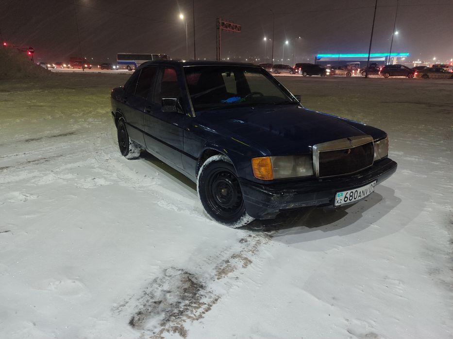 Запчасти на Мерседес 190