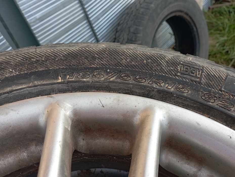 Продават се 4+1 резерва