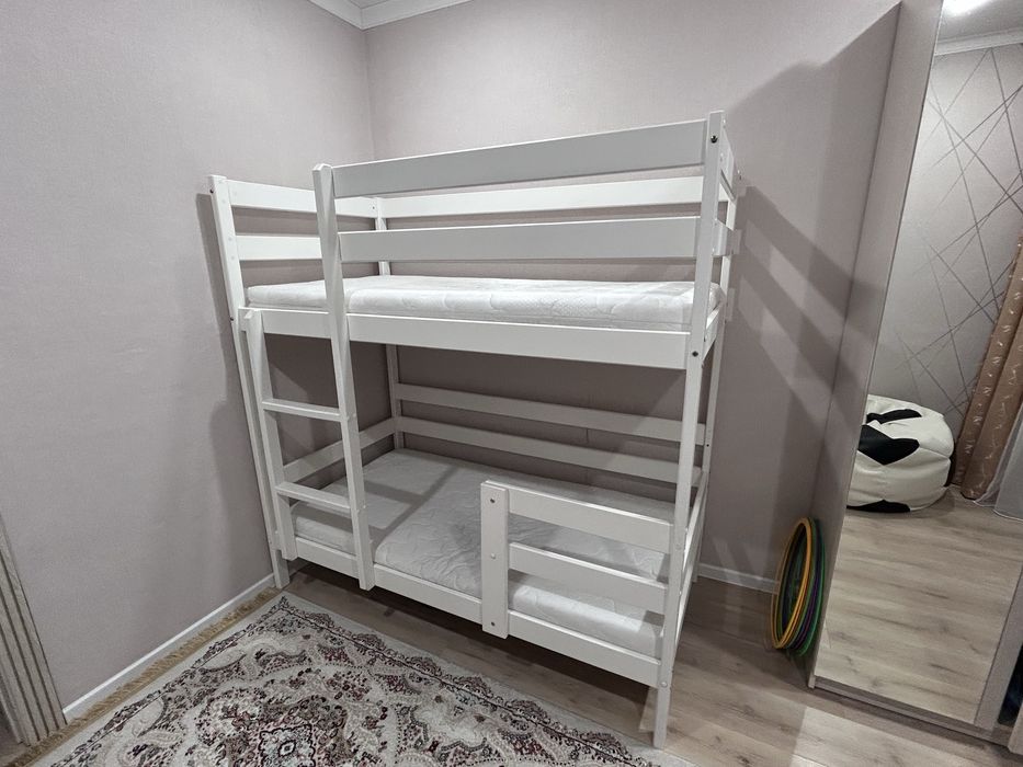 Продам двухярусную кровать