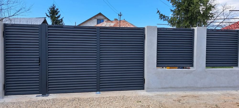 Porți jaluzea , tablă decupată , balustradă inox