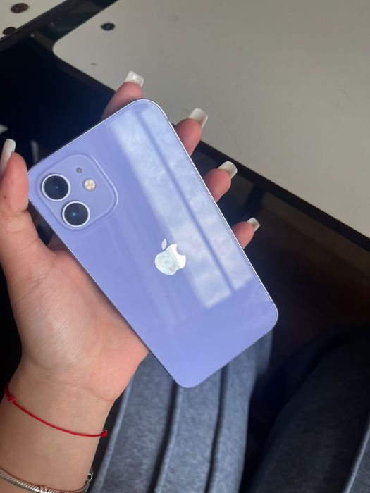 Vand Iphone 12, mov