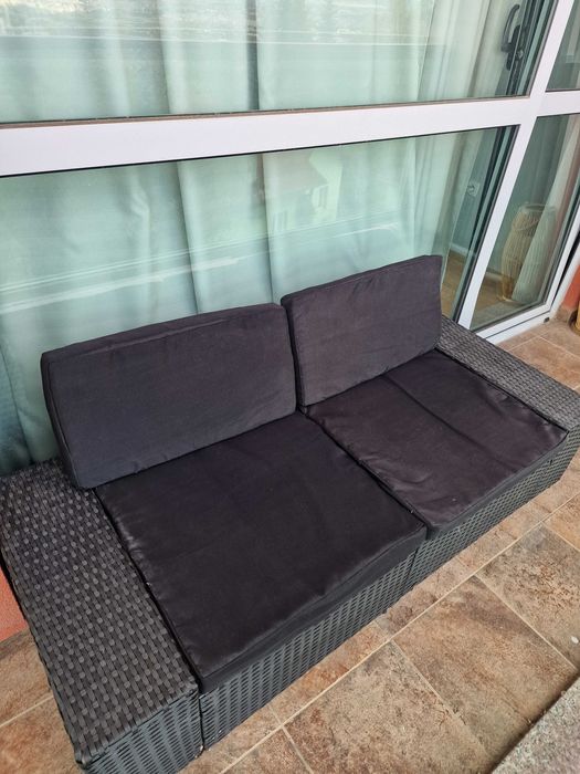 Продавам градински ратанов диван