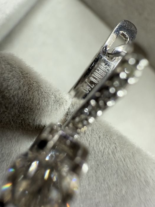 Золотые серьги с бриллиантами