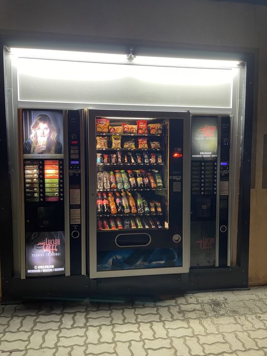 Inchiriez automate cafea si vitrine snak sucuri Tecuci si imprejurimi