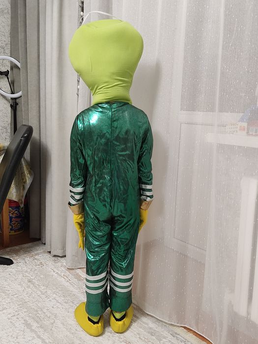 Продам новогодние костюмы