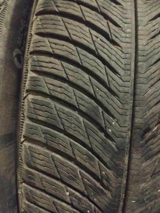 Продавам гуми Мишелин 215/55/18