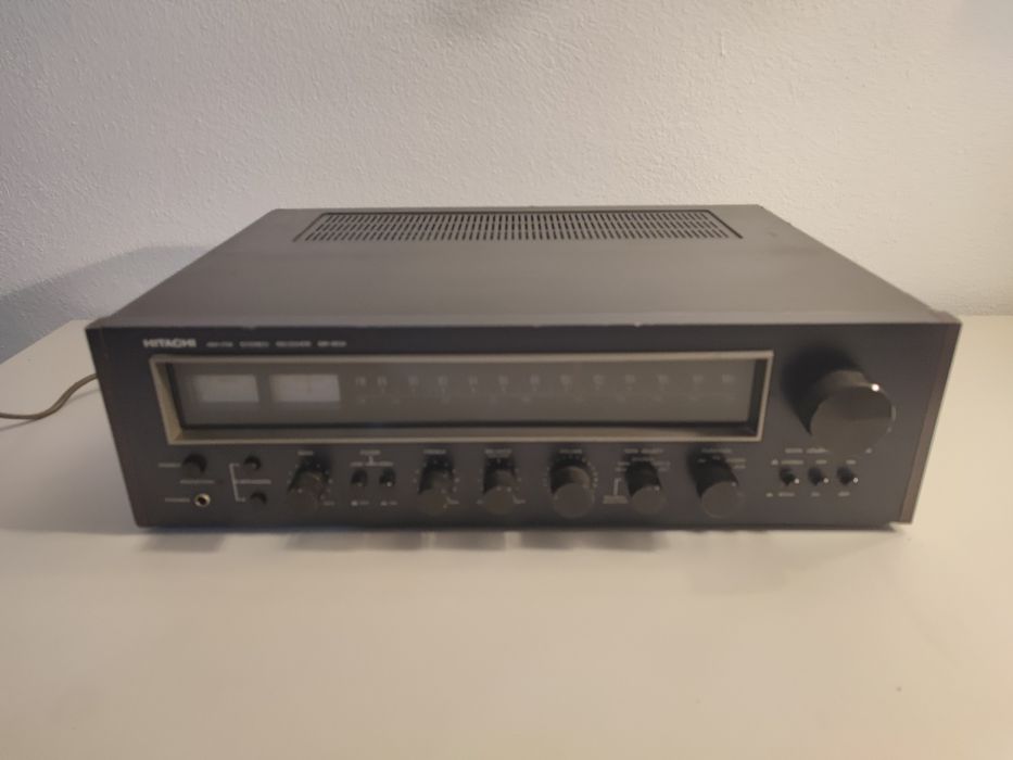 Amplificator Hitachi SR 802 statie carcasa lemn tuner defect