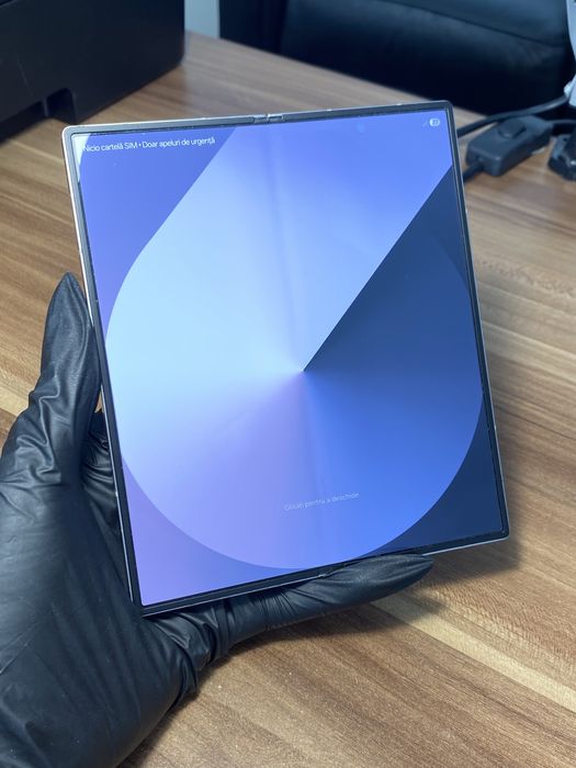 Samsung Galaxy Z Fold6 • 256 GB • Silver