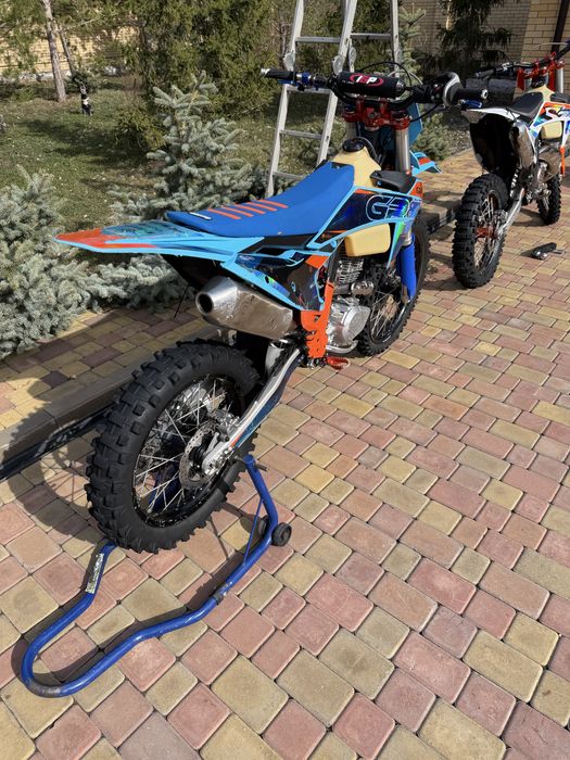 GR8 4T эндуро мотоцикл