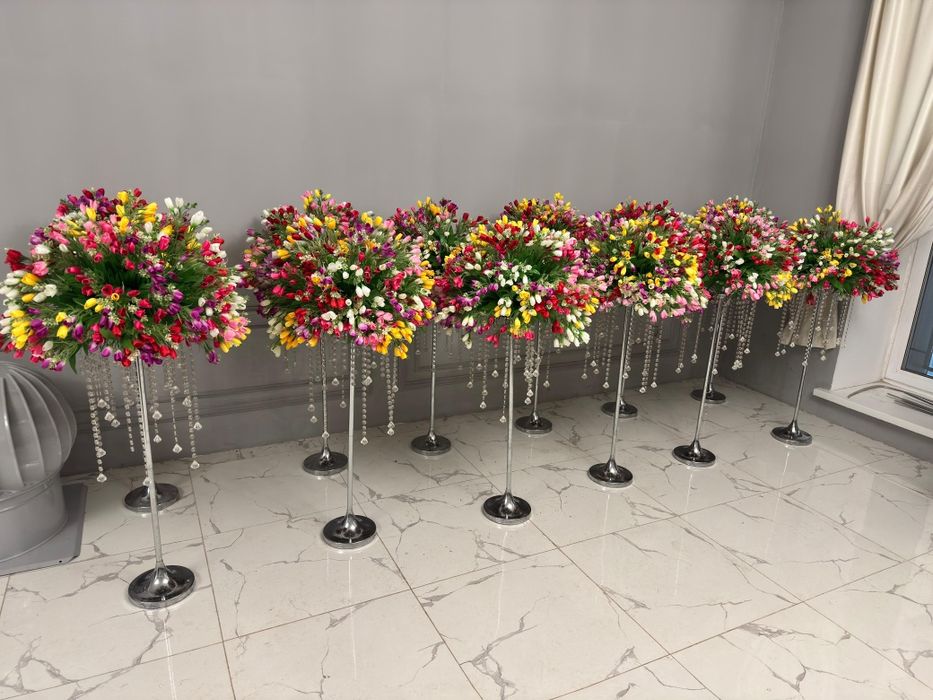 Продам стойки с цветами для ресторана