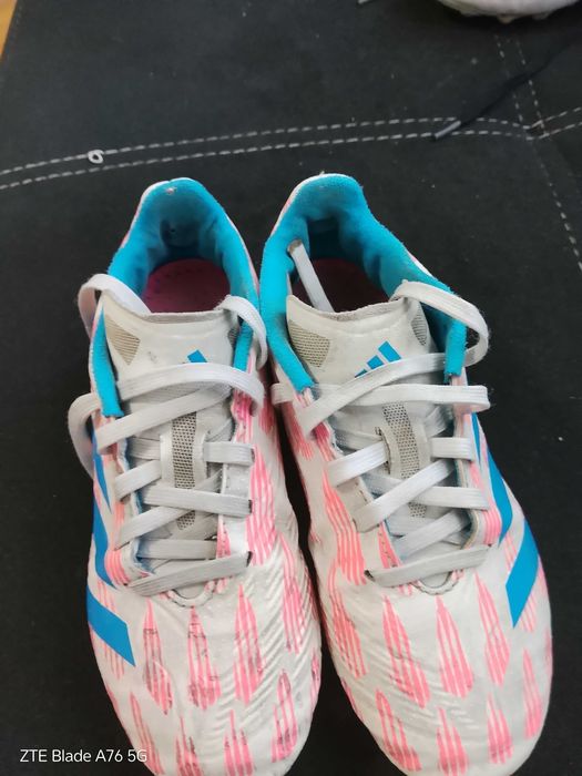 Бутонки адидас 32  номер