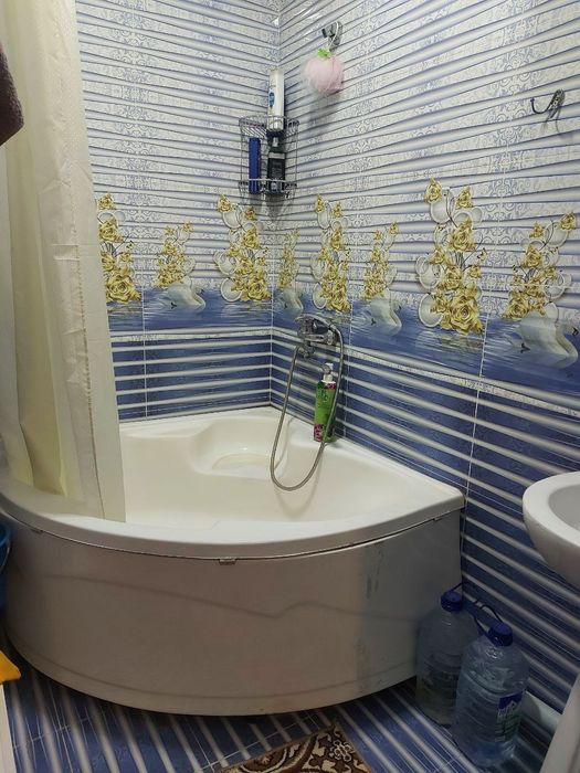 5-мкр.да жойлашган 2 хонали квартира ижарага берилади ОИЛАГА