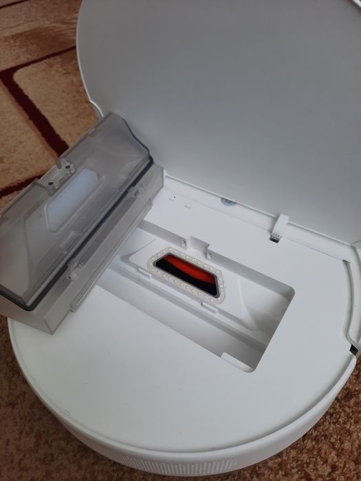 Продам Робот пылесос Xiaomi MI Robot Vacuum Mop2