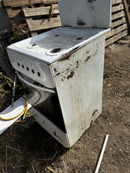 Продам газовую плиту