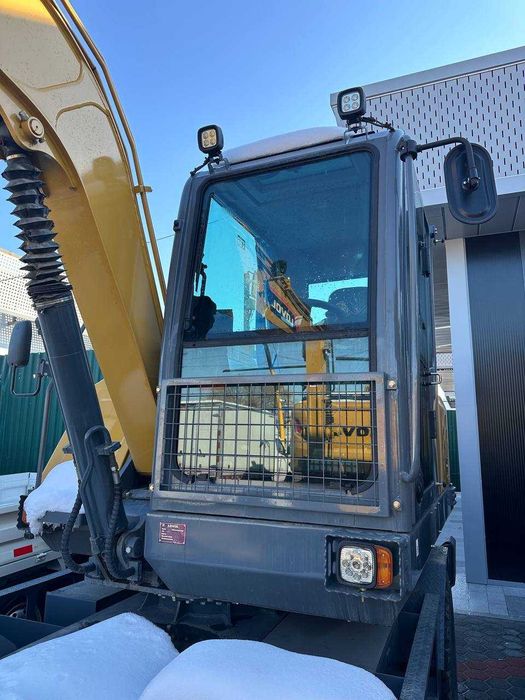 G'ildirakli ekskavator Lovol (0.3 куб) насия савдо 12 ой samsung XCMG