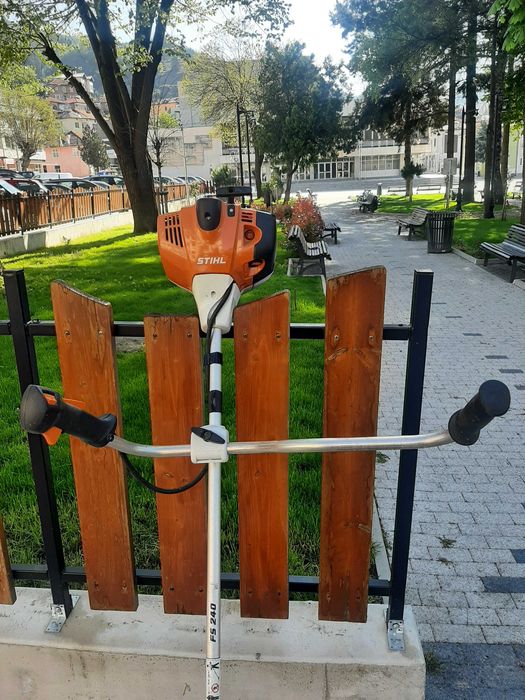 Бензинова коса STHIL FS 240