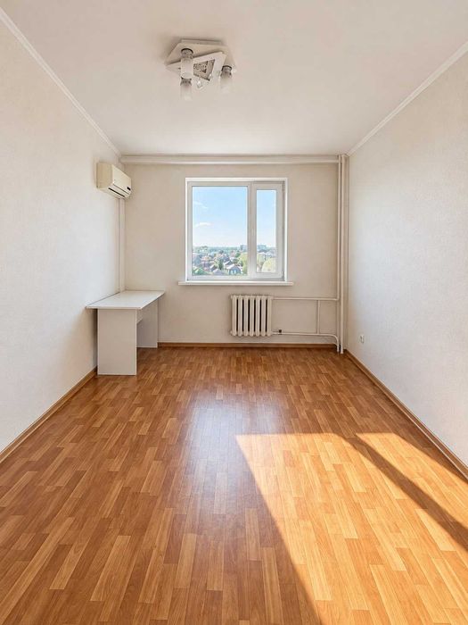 Продаётся 1-комн квартира в 9 мкр .