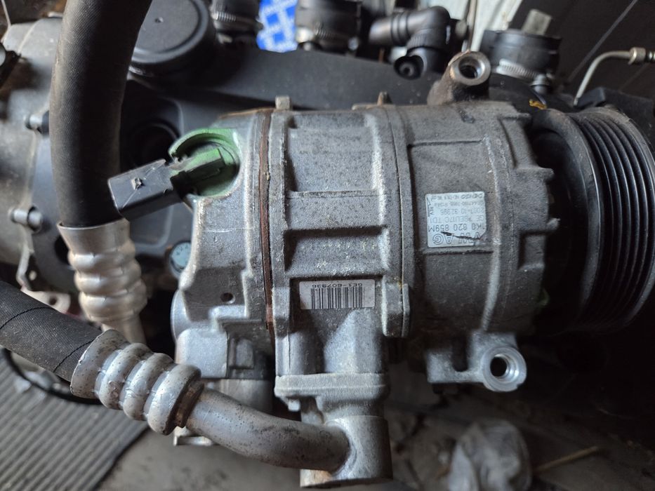 Запчасти на Passat b6 VaG стартер генератор  двигатель BVY