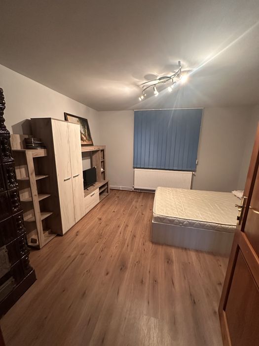 Inchiriez 2 apartamente la casa