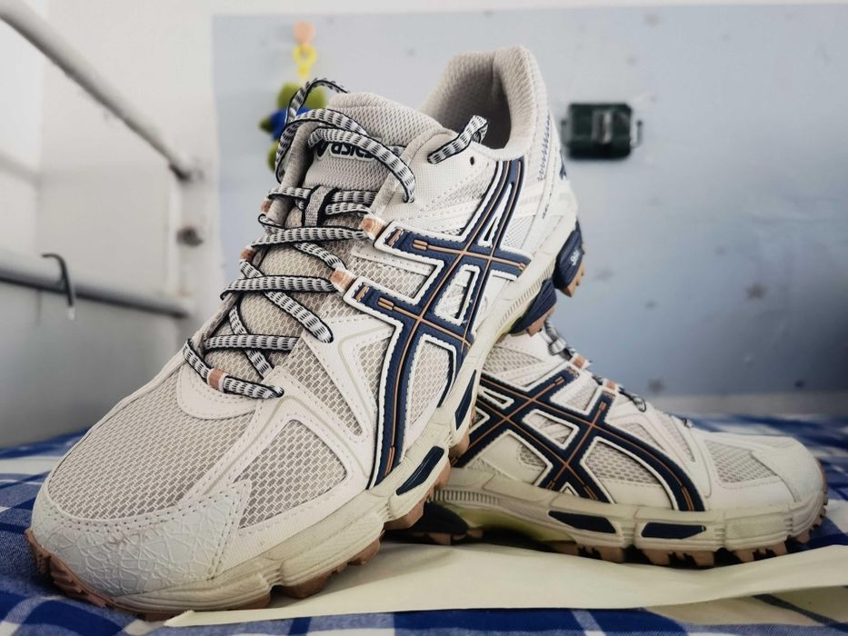 Кроссовки асикс asics