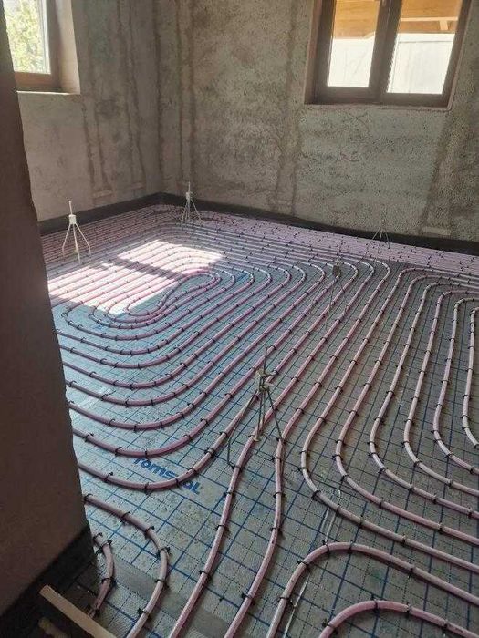 Echipa Constructori: Case la Roșu/Cheie Acoperisuri și Renovări Complete Interioare si Exterioare de la A la Z Preturi Bune