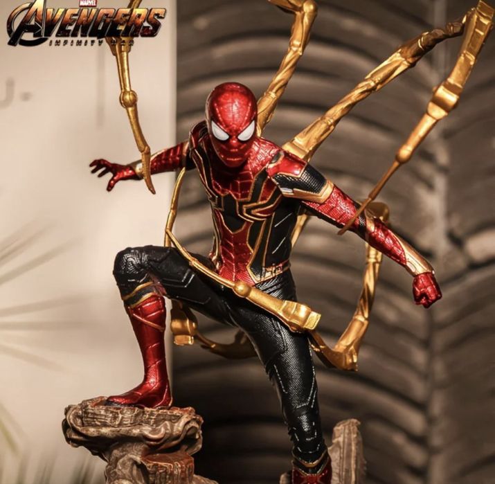 Фигурка Человек-паук (Spider-Man), 20 см, с подставкой