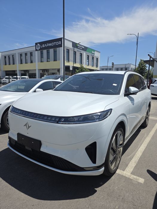 Donfeng ep 008 Ultra do Restyling 2025