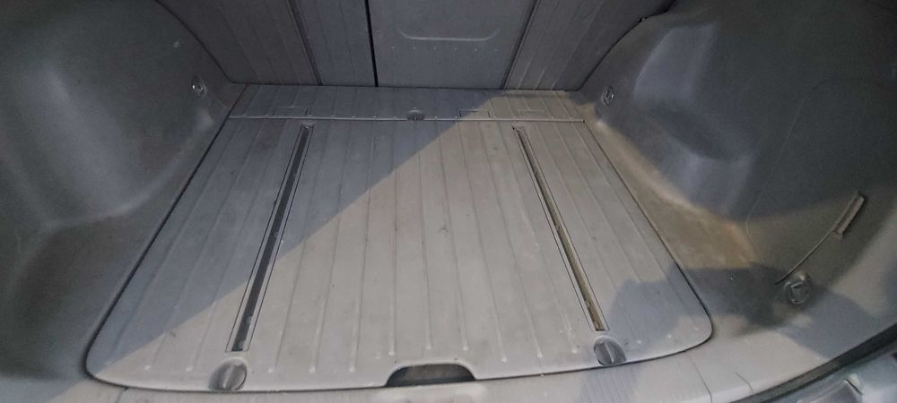 Автомобиль понтак вейб( тоуота матрикс)