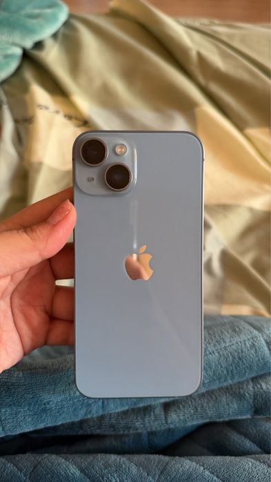 В продаже 14 айфон