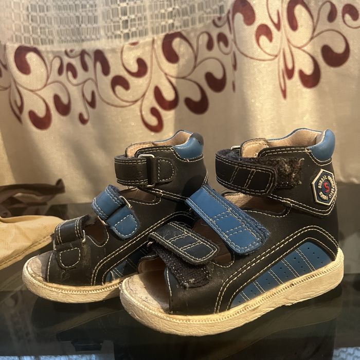 Продам ортопедическую обувь сандали