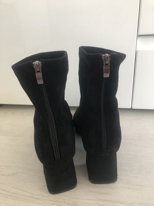 Елегантни боти велур