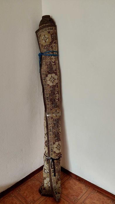 Отдам ковер 2 м*4 м бесплатно