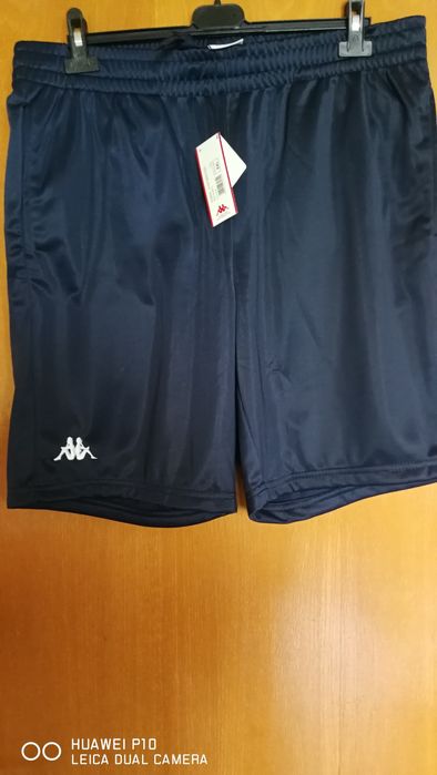 Vind short Kappa nou cu eticheta
