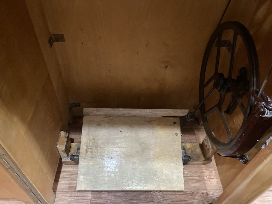 Швейная машинка Подольск «М 100»