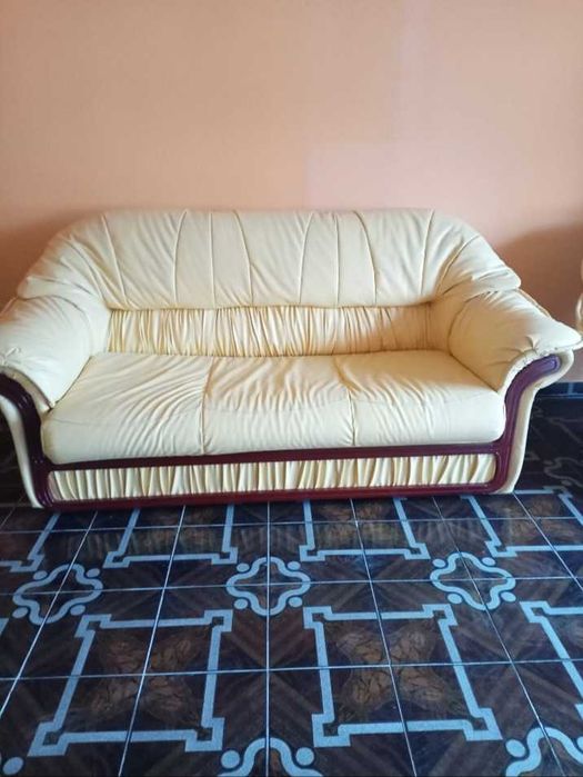 Canapea de sufragerie / living cu 2 fotoli incluse