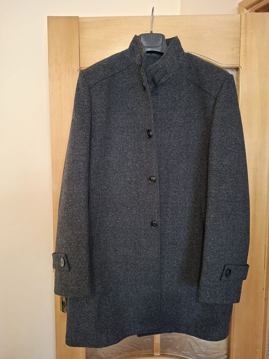 Vand palton bărbătesc