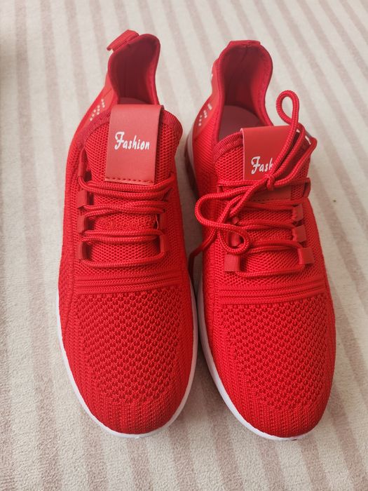 Нови дамски маратонки