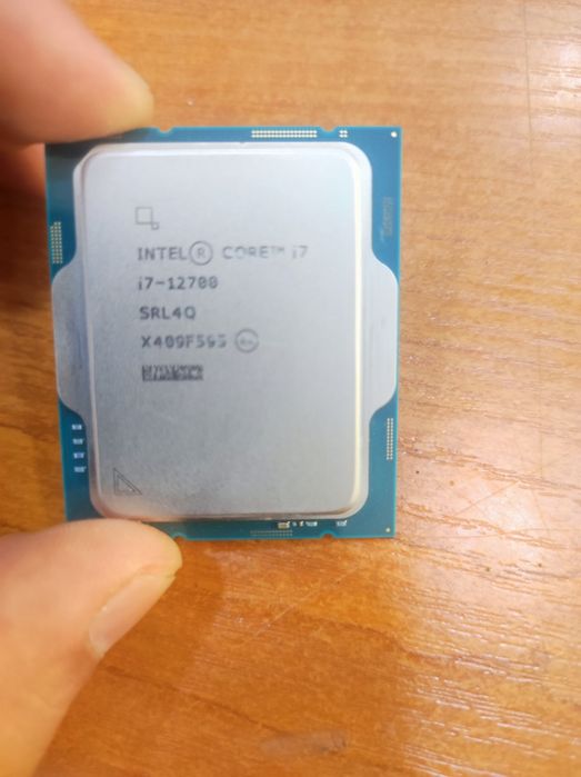 Процессор i7 12700