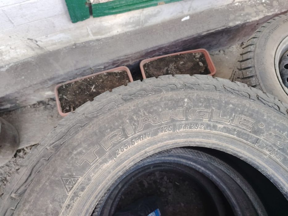 Продам всесезонную резину