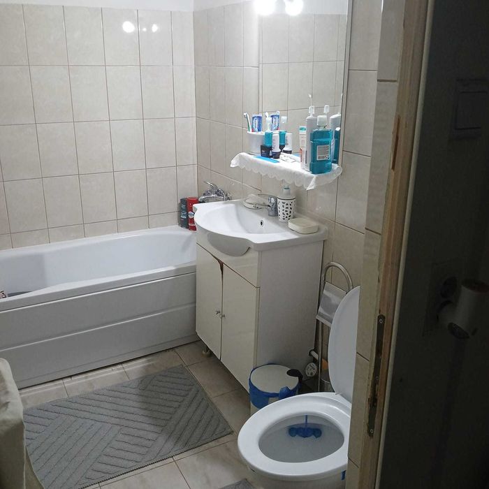 Caut coleg apartament