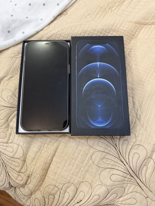 Айфон 12 pro Max