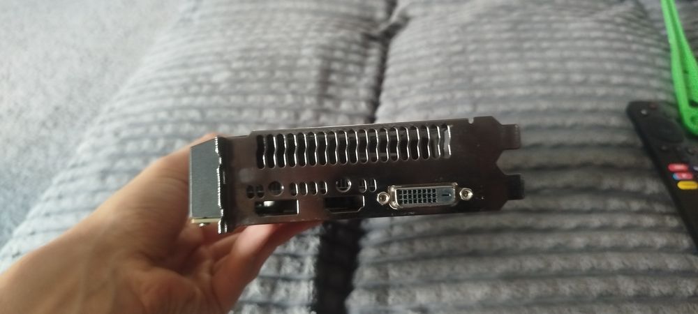 Продам AMD Radeon RX 580 8GB 2048SP