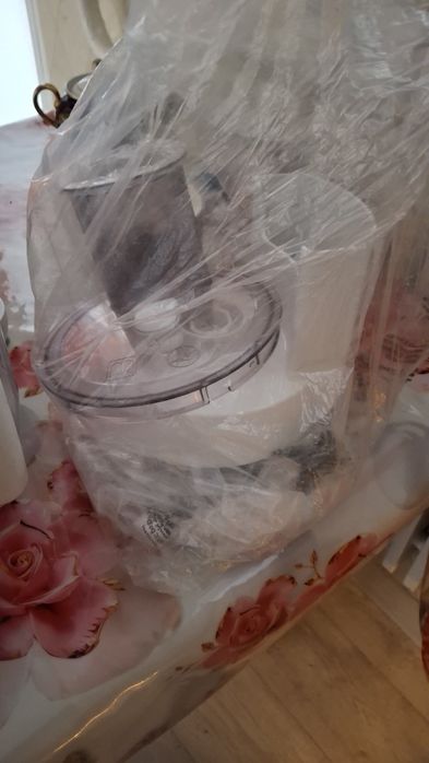 Продам комбайнер фирма боscn