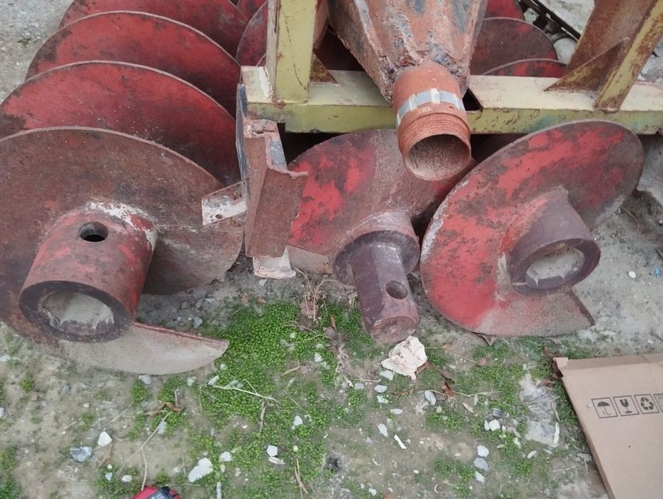 Шнек бурилное диаметр 500мм с шестигранным соединение длина 1350 мм..