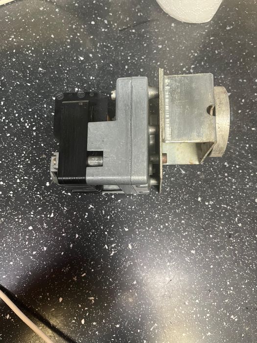 Motoare pentru rotisor tije de 12